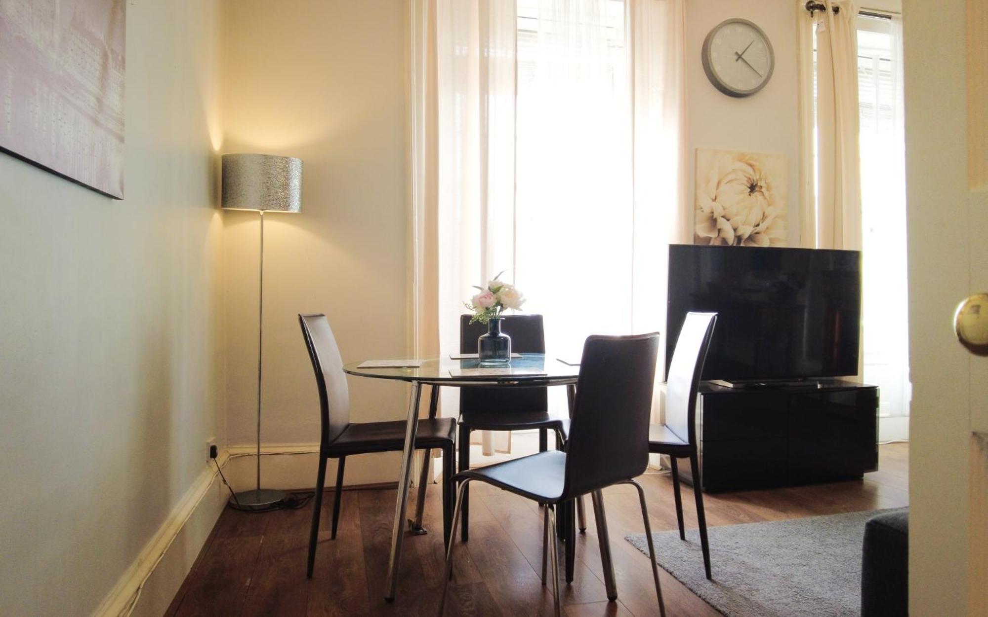 1 Bedrooms Flat In Central Edinburgh Haymarket, Heart Of Edinburgh Flat Sleeps 4 , Exteriör bild