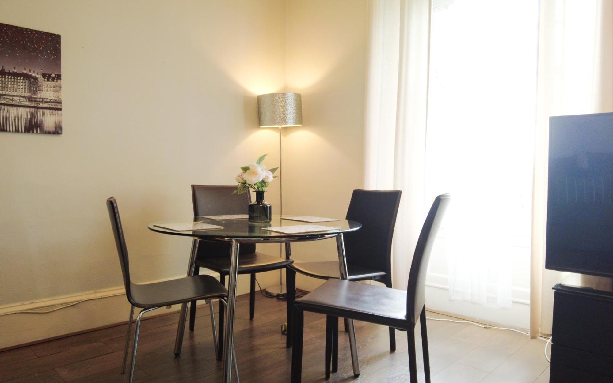 1 Bedrooms Flat In Central Edinburgh Haymarket, Heart Of Edinburgh Flat Sleeps 4 , Exteriör bild