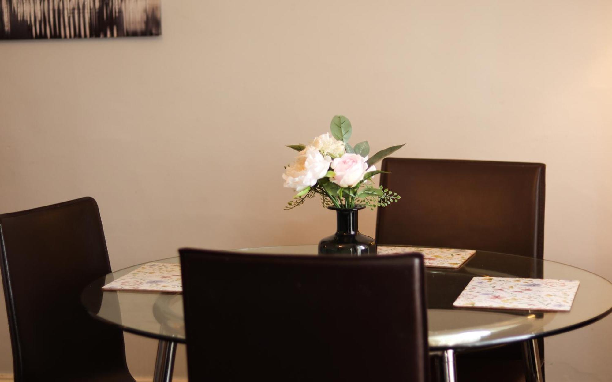 1 Bedrooms Flat In Central Edinburgh Haymarket, Heart Of Edinburgh Flat Sleeps 4 , Exteriör bild